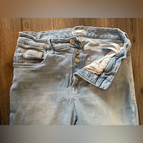 Good American Light wash button fly Jeans Size 12 - Picture 6 of 10